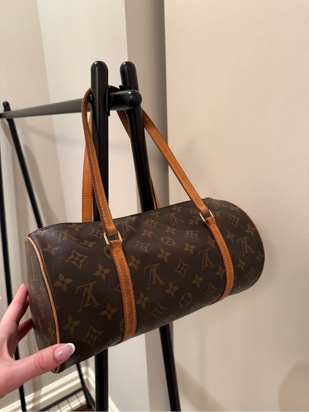 Louis Vuitton Monogram Vintage Papillon - Picture 2 of 12